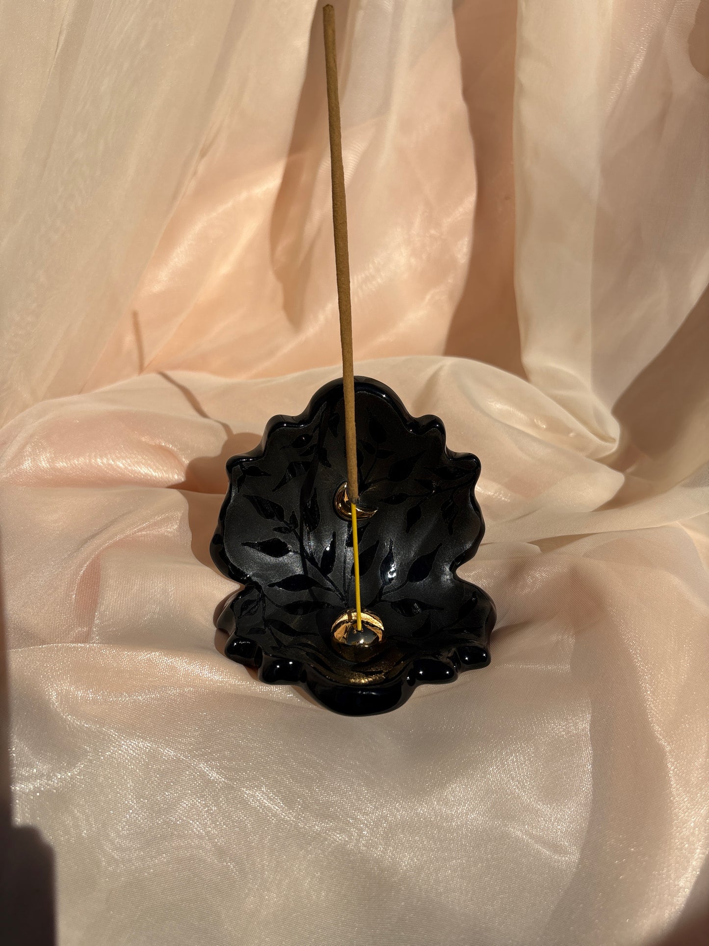 Pearl Incense Clam (3)