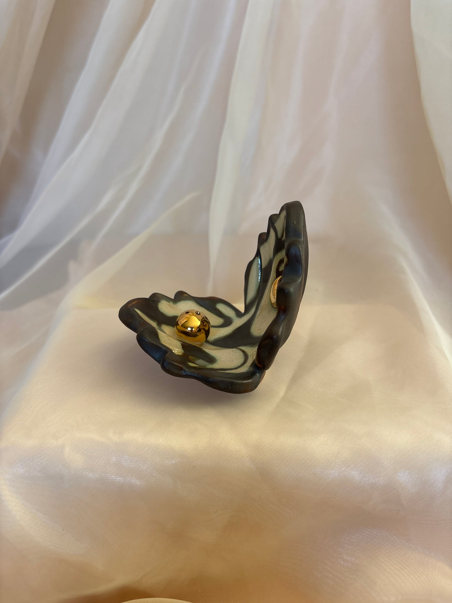 Pearl Incense Clam (1)