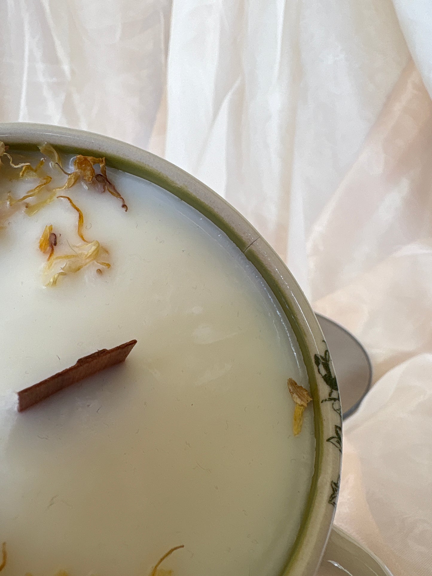 Lemongrass & Green Tea Candle (2)