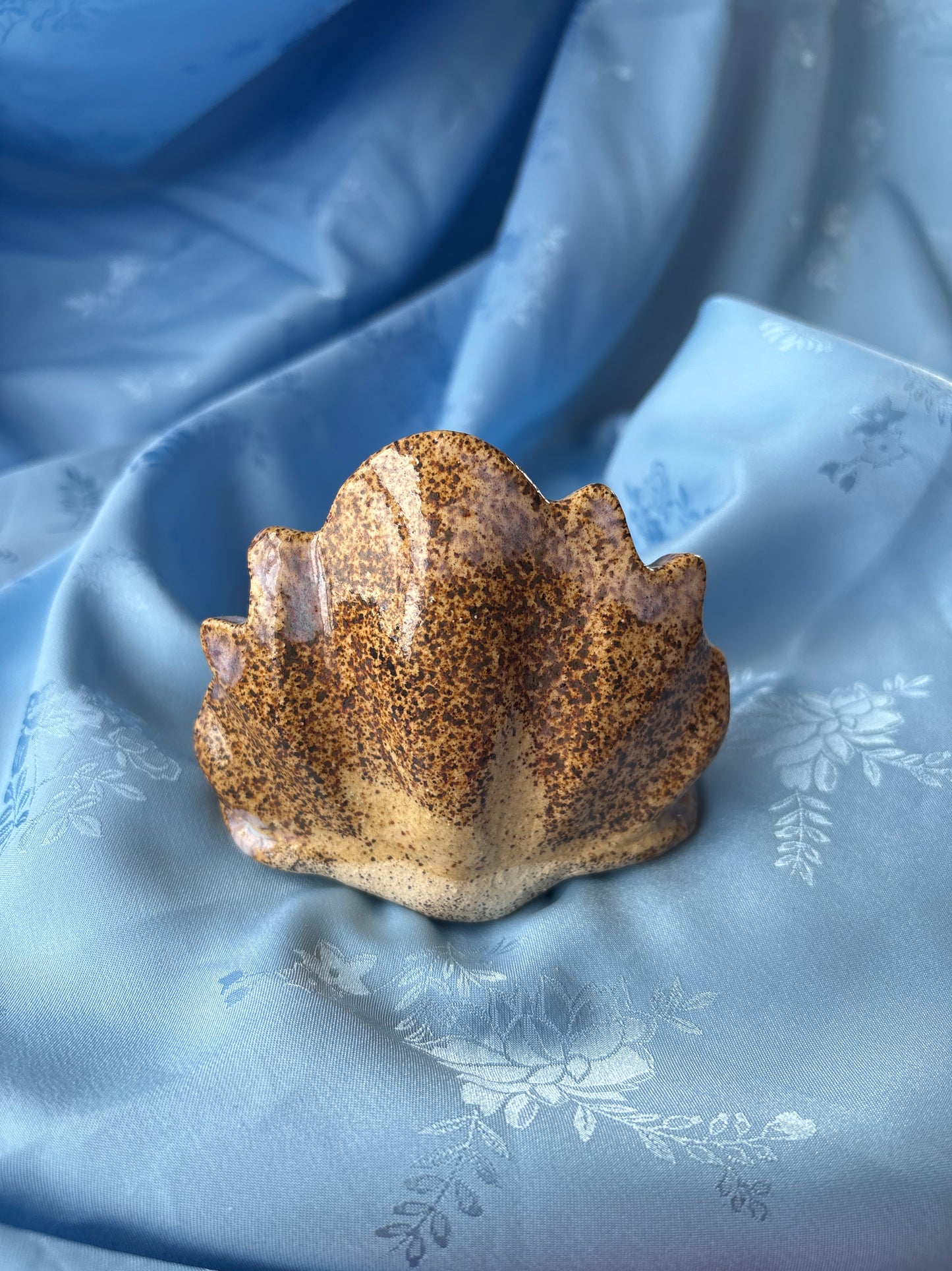 Pearl Incense Clam (1)