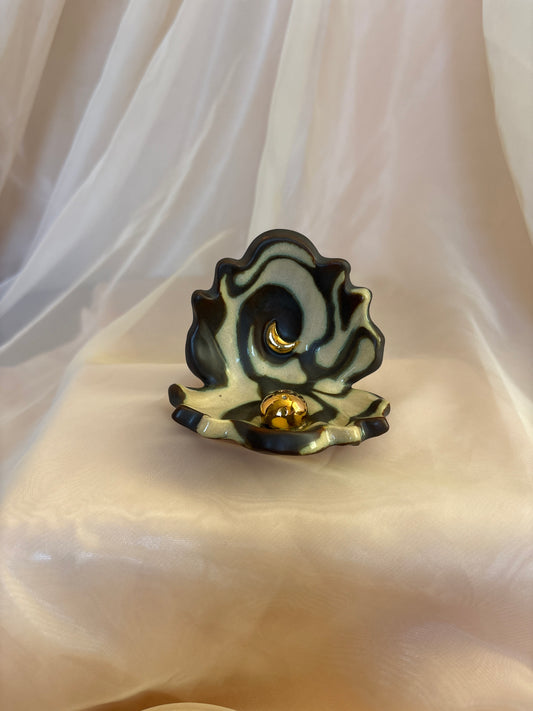 Pearl Incense Clam (2)