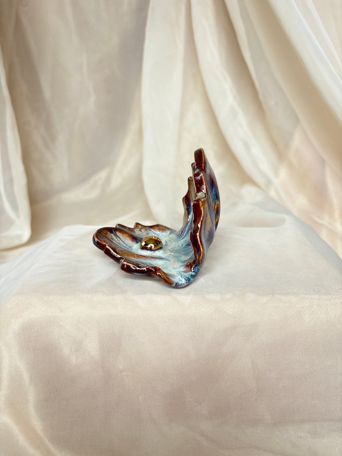 Pearl Incense Clam (2)
