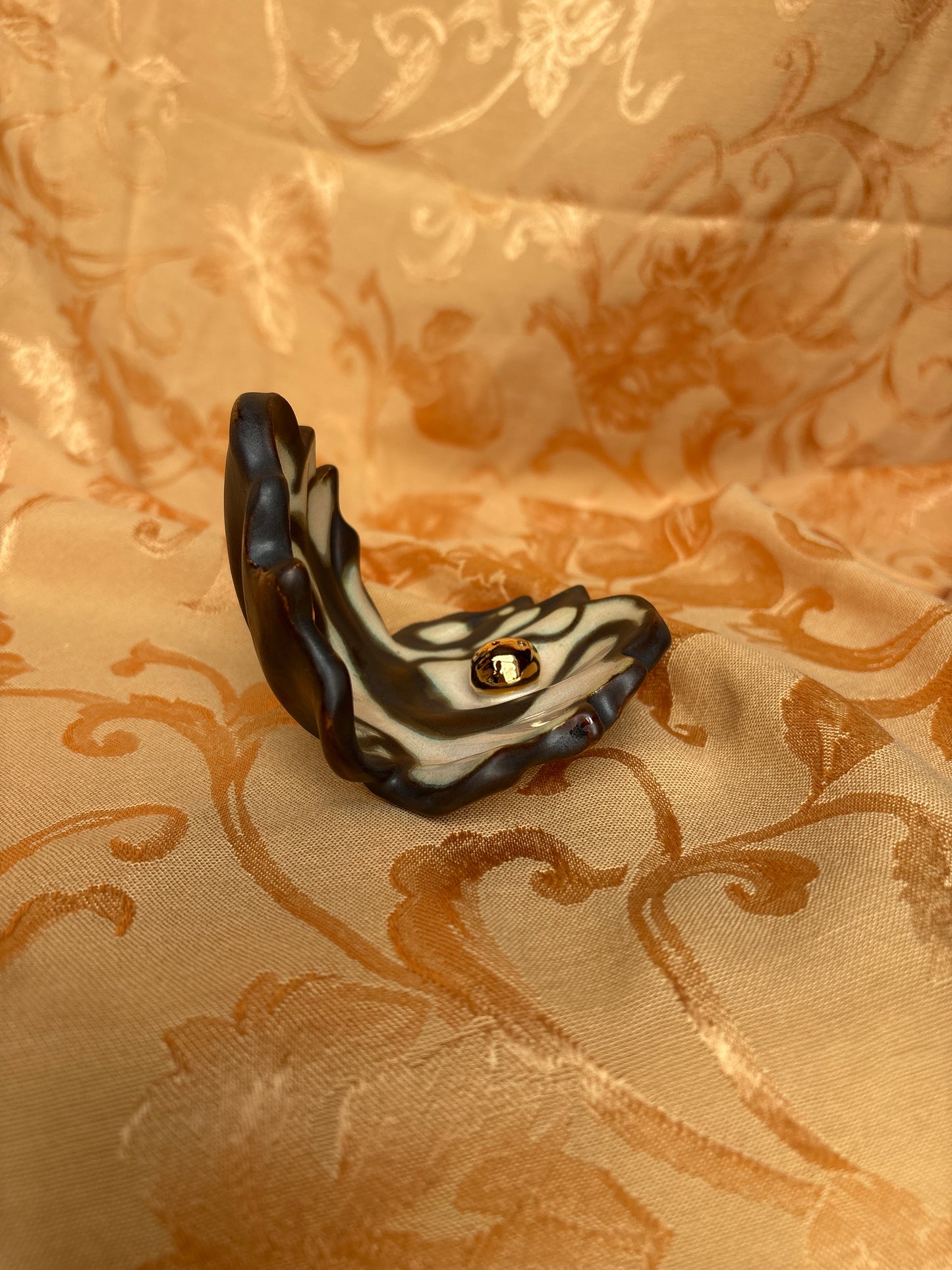 Pearl Incense Clam (2)