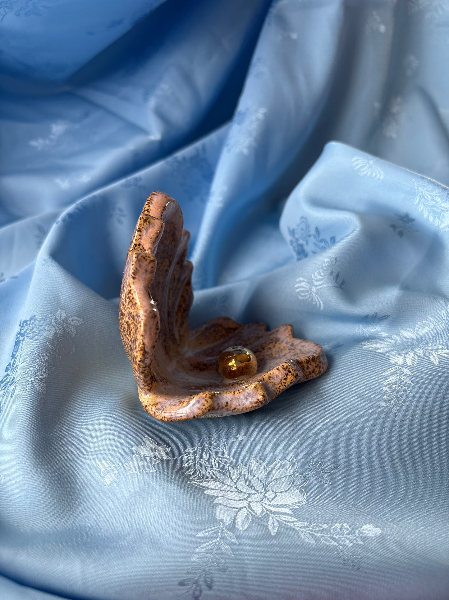Pearl Incense Clam (1)