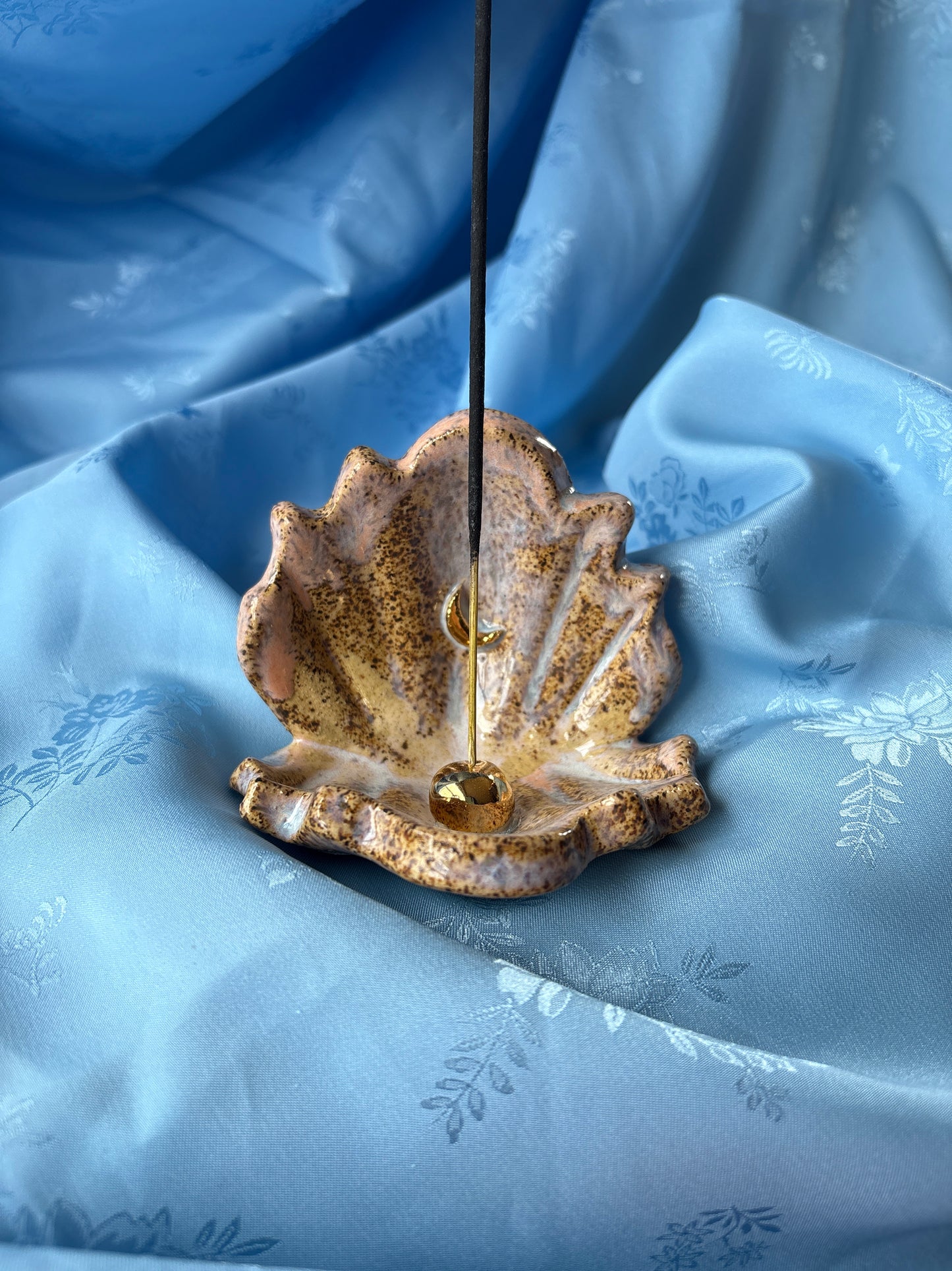 Pearl Incense Clam (1)