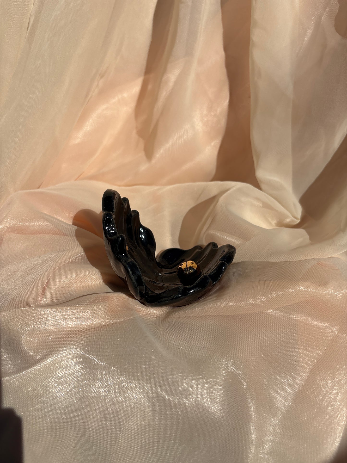 Pearl Incense Clam (1)