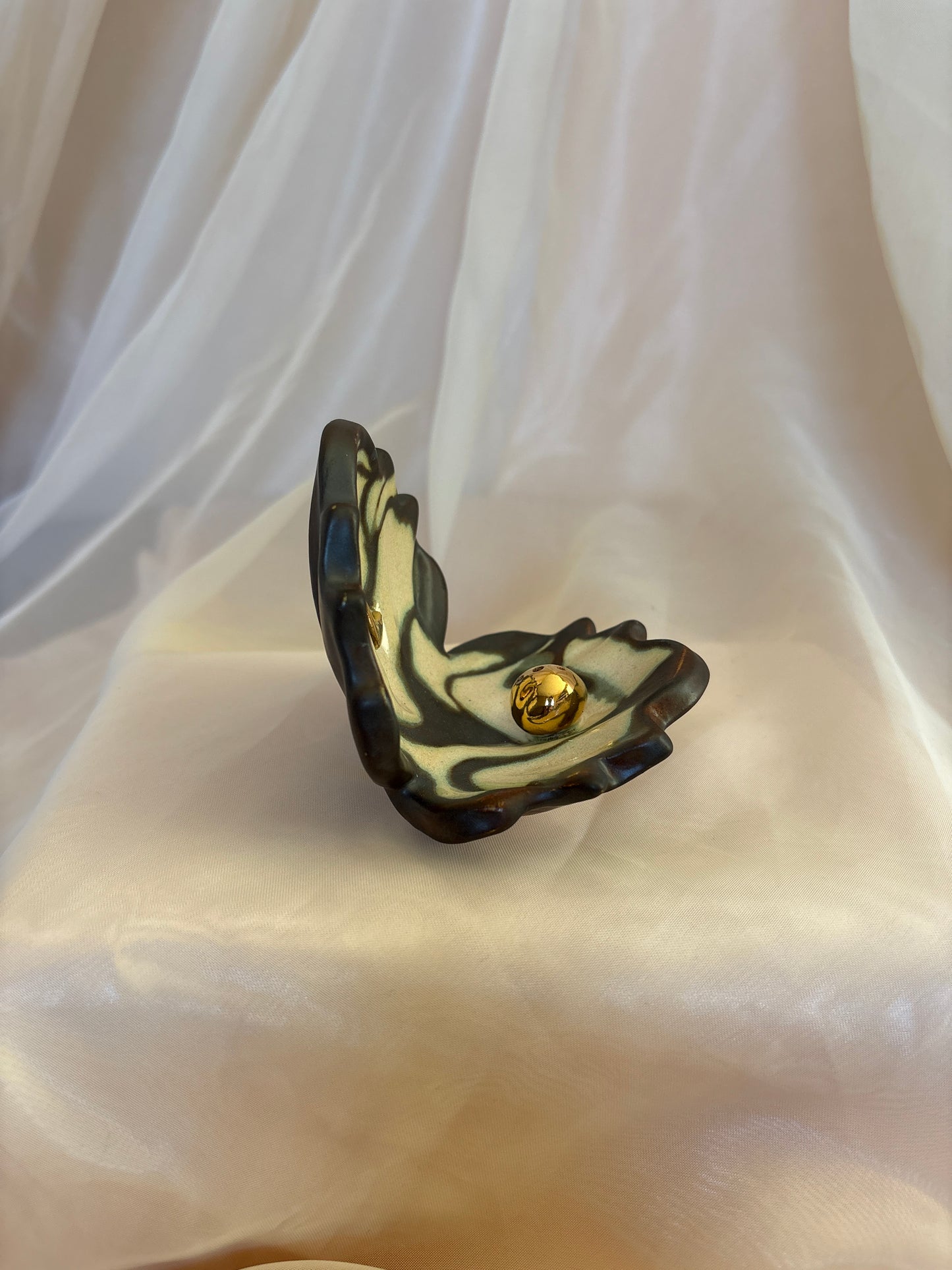 Pearl Incense Clam (1)