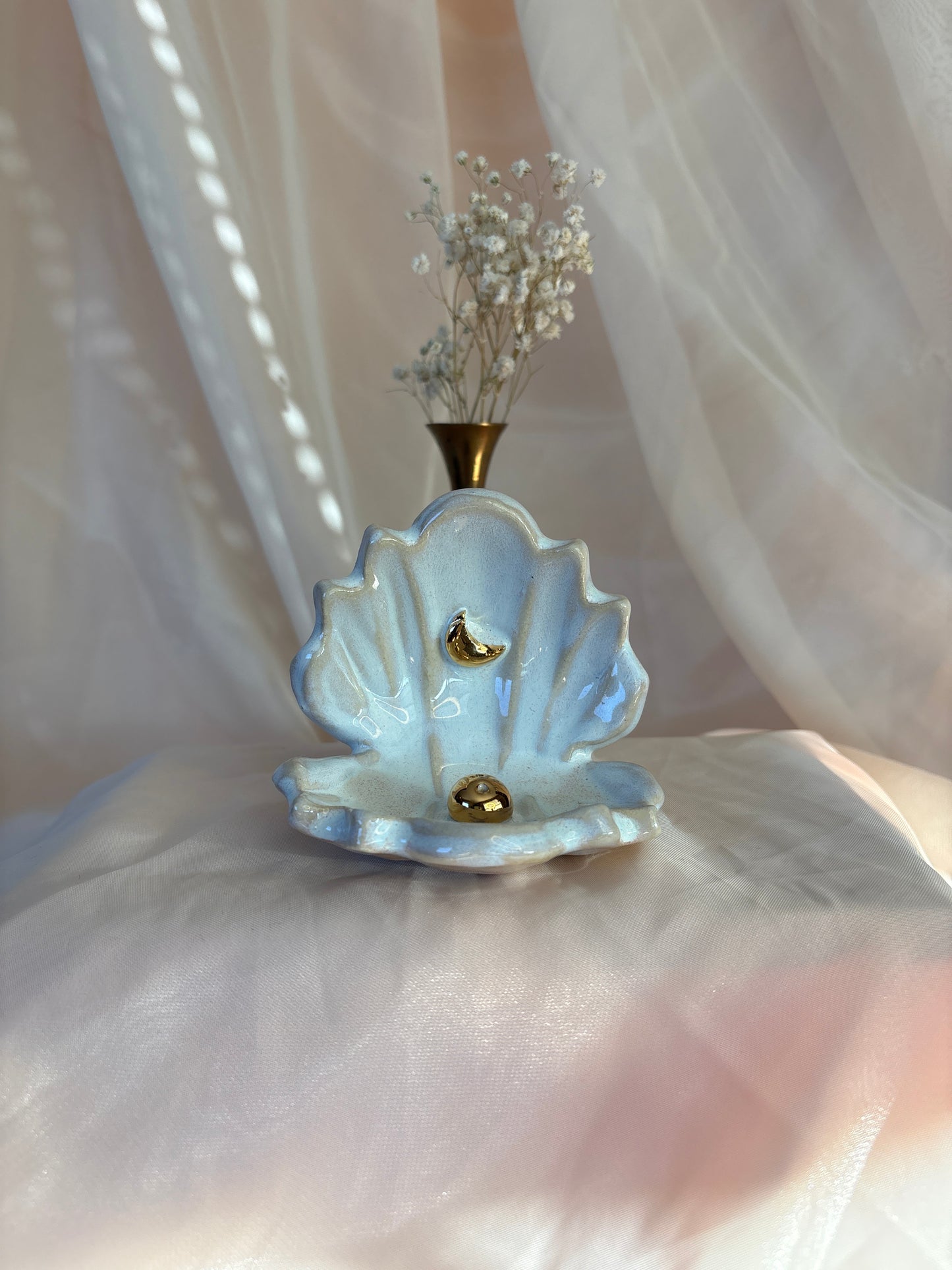 Pearl Incense Clam (2)