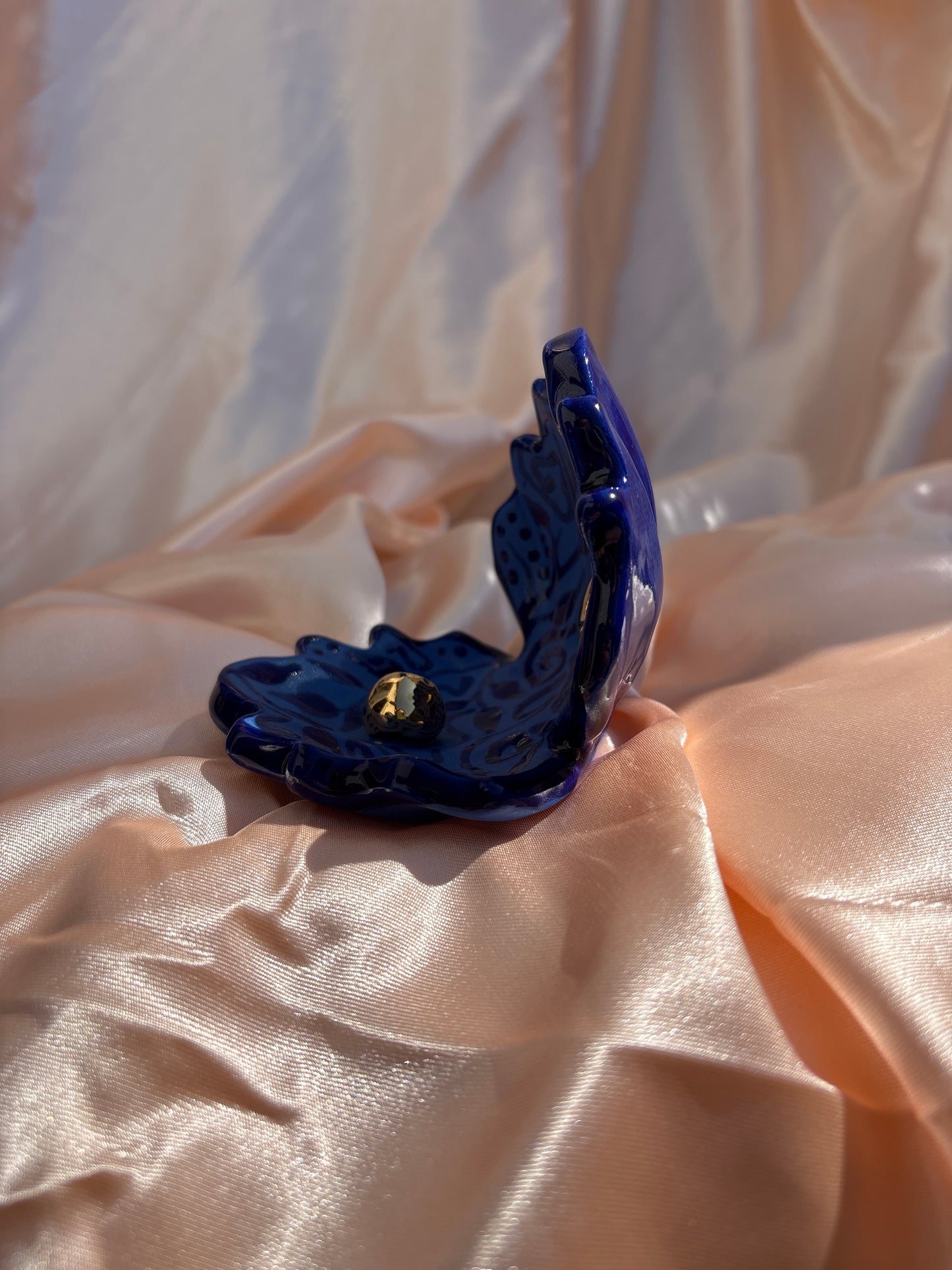 Pearl Incense Clam (2)