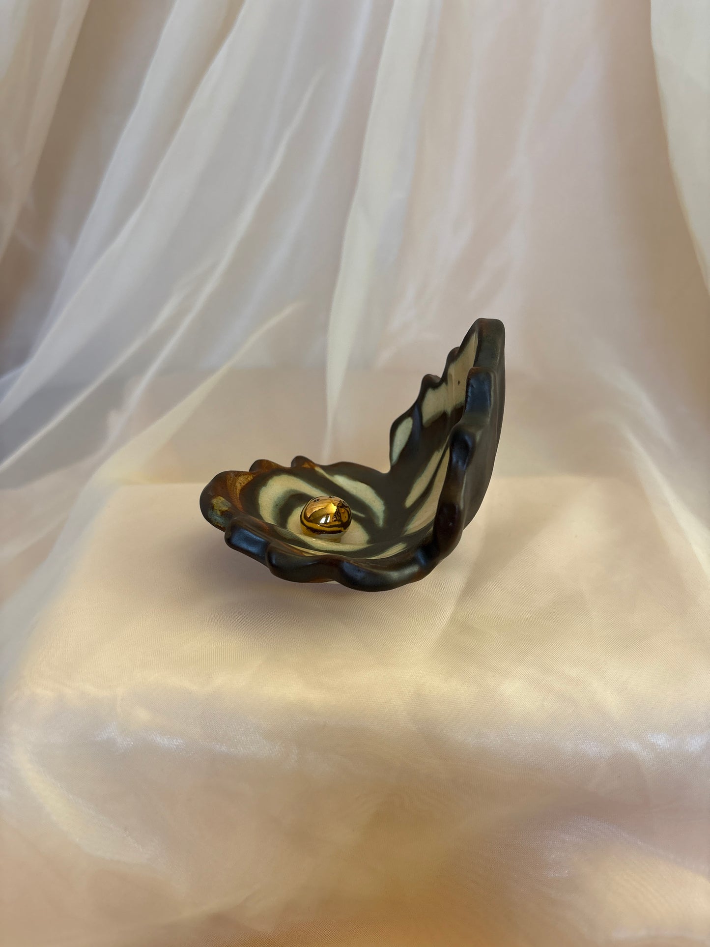 Pearl Incense Clam (3)