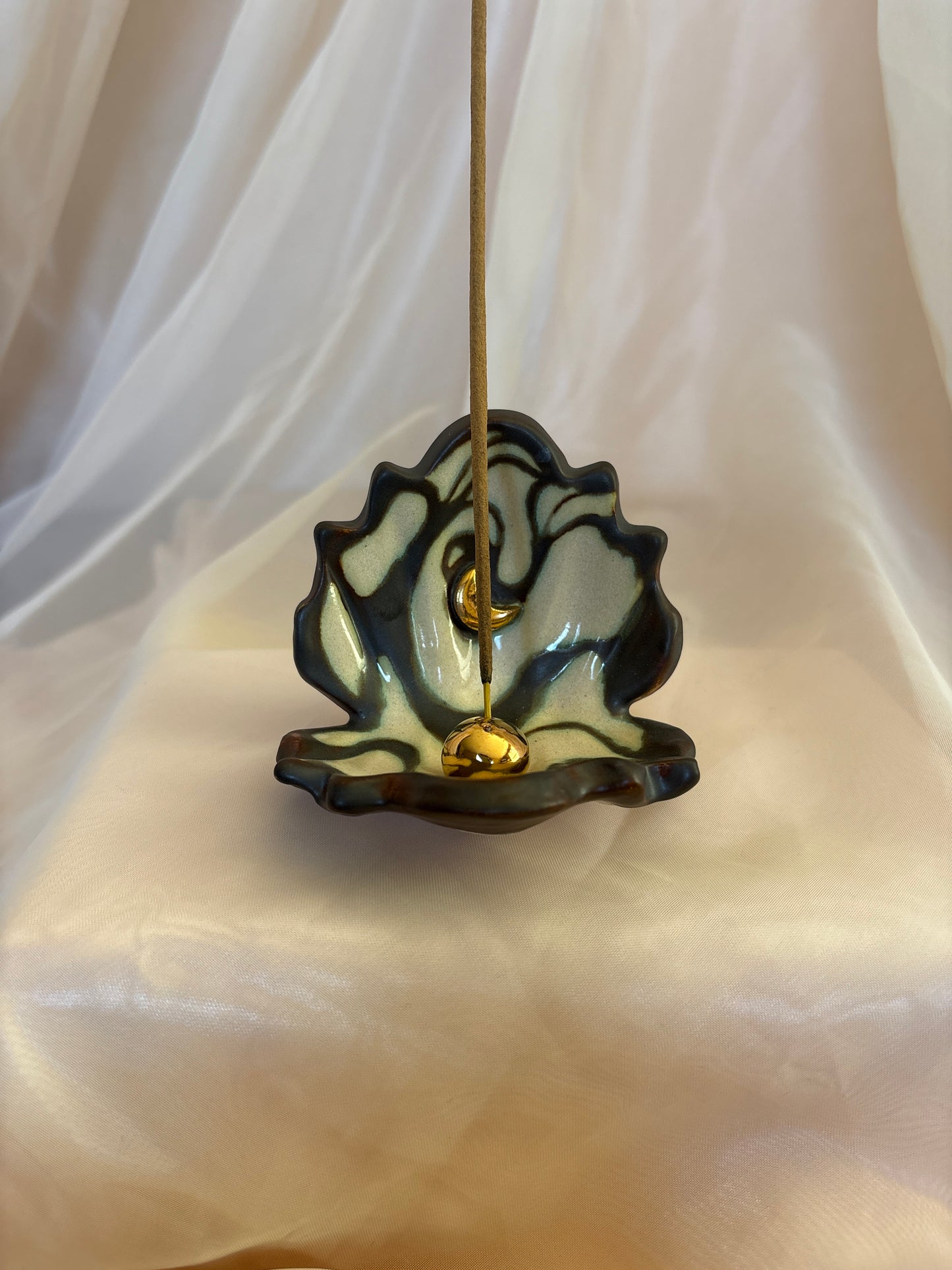 Pearl Incense Clam (1)