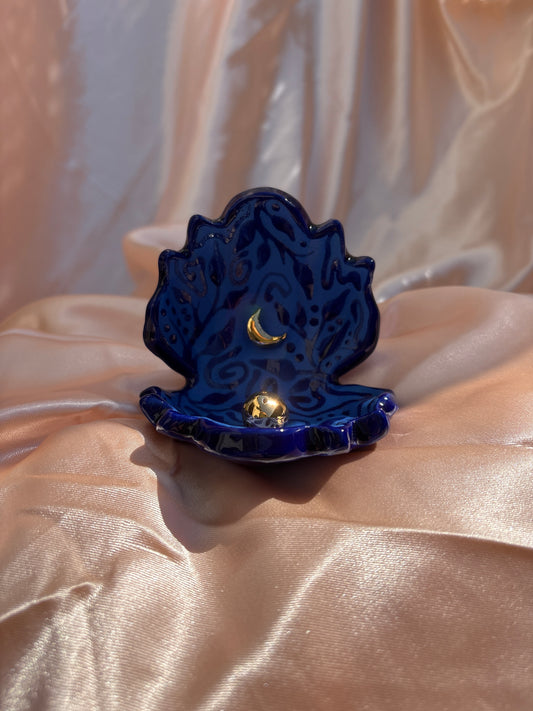 Pearl Incense Clam (2)