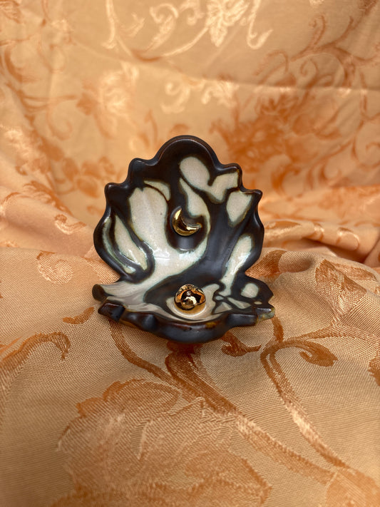 Pearl Incense Clam (2)